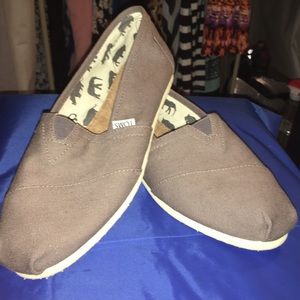 Toms Canvas Flats
