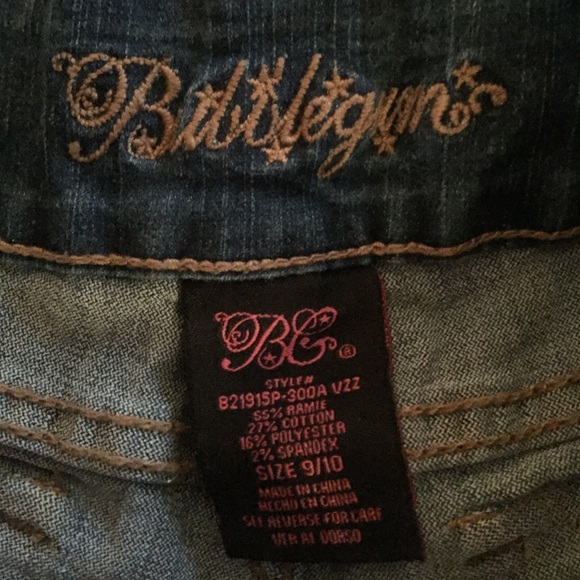 Shorts - Picture 3 of 3