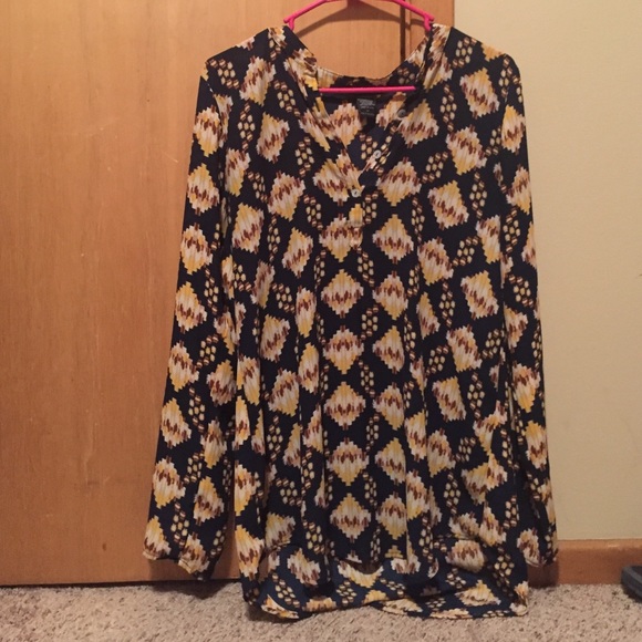 Cute Hi-Low Long Sleeve!