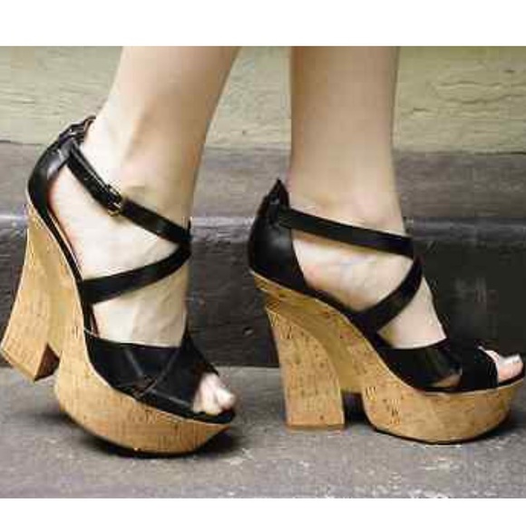 ❤️brand new Nine West wedges shoe size9❤️