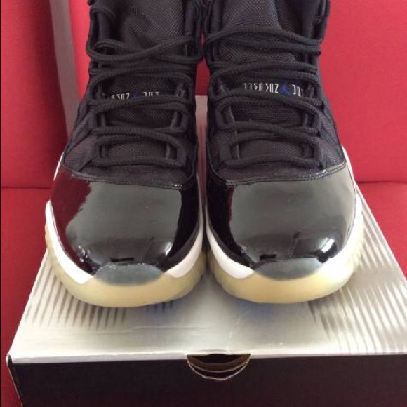 Air Jordan retro 11 space jam 2009 - Picture 2 of 3