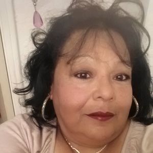 Meet your Posher, Lydia