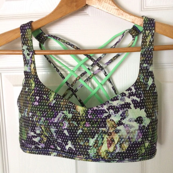 lululemon Free to Be Wild Sports Bra - sz 6