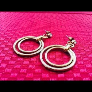 Banana republic fashion earnings