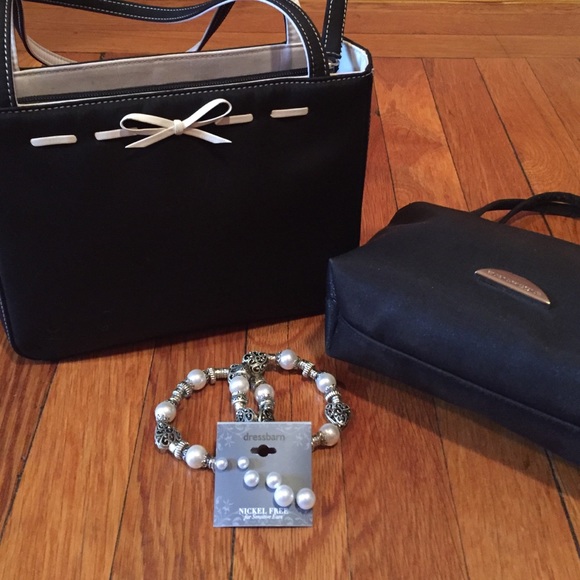 ☀️Summer Clarance☀️DressBarn Bracelets & Earrings - Picture 1 of 4