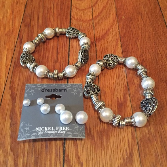 ☀️Summer Clarance☀️DressBarn Bracelets & Earrings - Picture 3 of 4