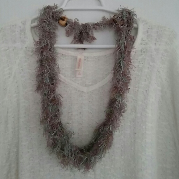 **FREE - with purchase** - Picture 4 of 4