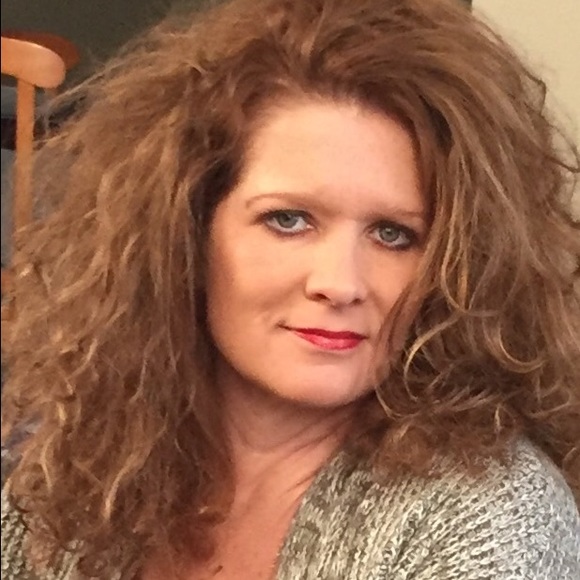 Meet your Posher, Deb