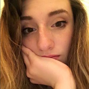 Meet your Posher, Katelyn