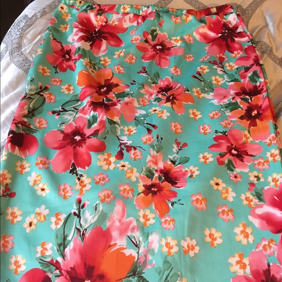 Moa -USA - pencil skirt, floral print
