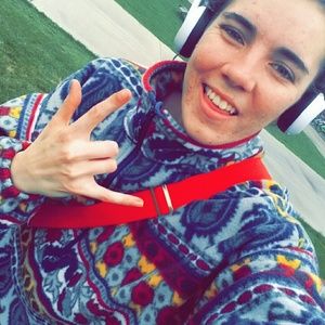 Meet your Posher, Alexia