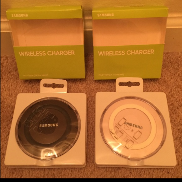 Samsung Wireless Charging Pad for Samsung Phones - Picture 4 of 4