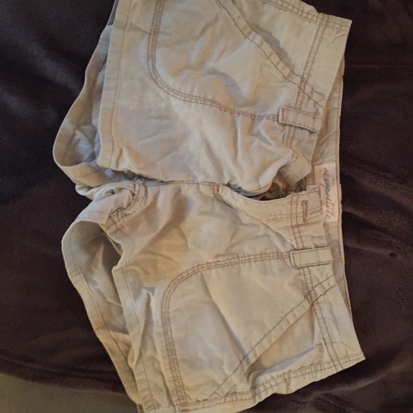Aeropostale khaki shorts