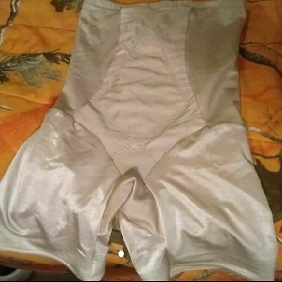 Stomach and leg slimmer.