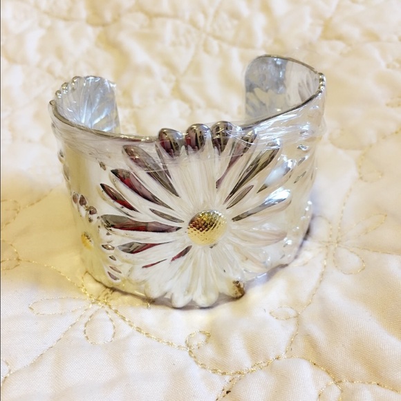 Brand new Silver sunflower cuff