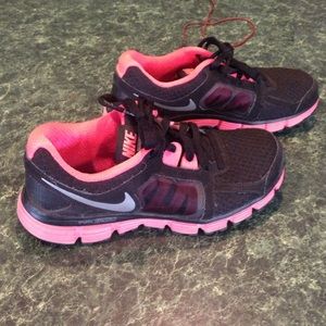 Nike Shoes Black and Neon Pink