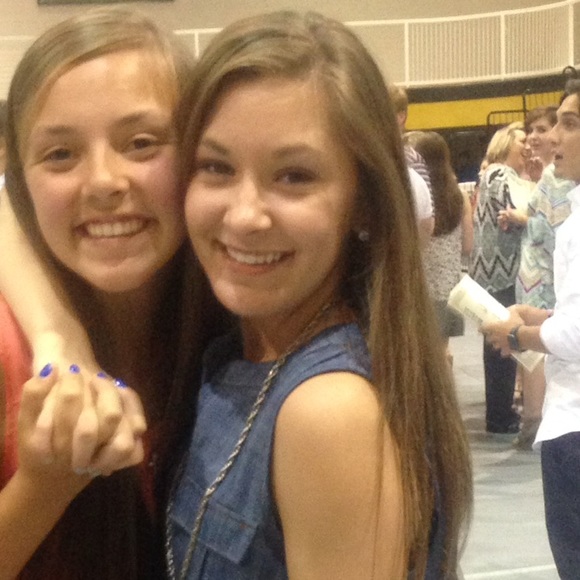 Meet your Posher, Madison - Picture 1 of 1