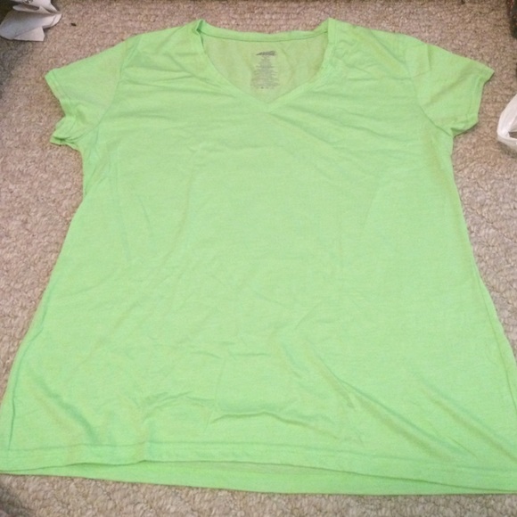Athletic tshirt - Picture 1 of 1