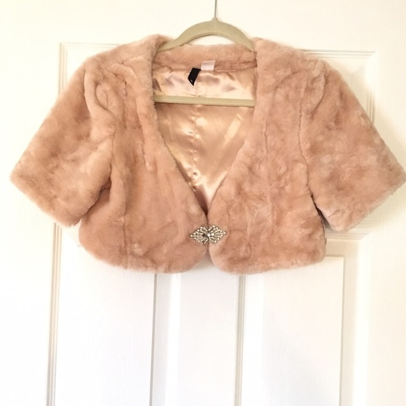 Crop top faux fur jacket
