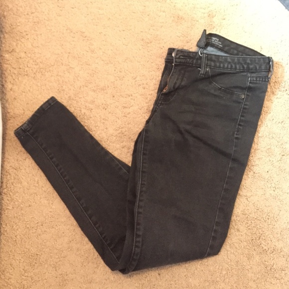 Black denim legging