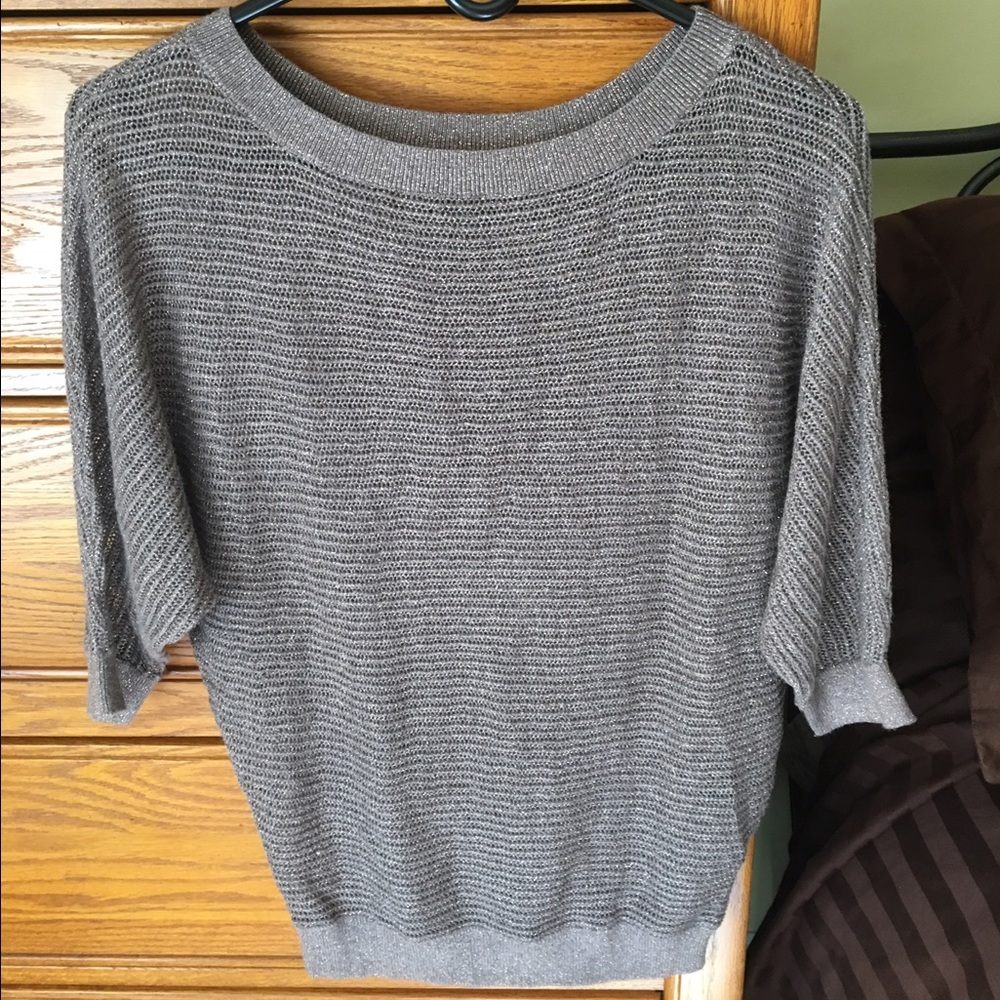 Netted three quarter sleeve shirt