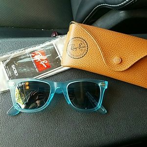 Ice pop blueberry Ray Ban wayfarers