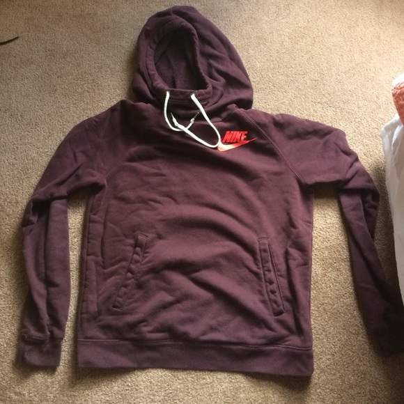 Nike women's pullover