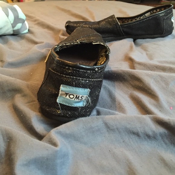 Toms - Picture 2 of 3