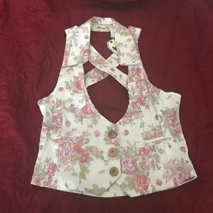 White floral design button up strap back top