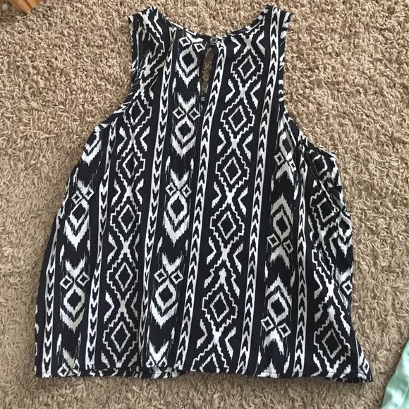 Tank🍭 - Picture 2 of 2