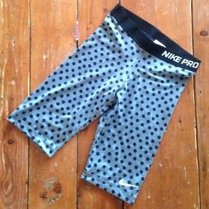 Nike Pro cropped polka dot spandex