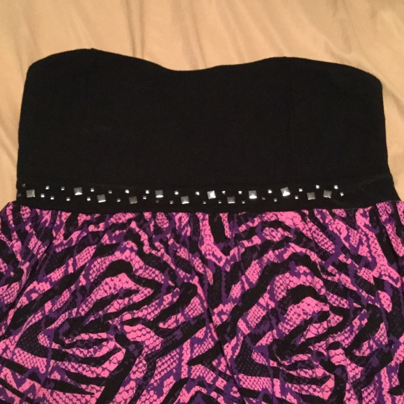 Mini dress - Picture 2 of 3