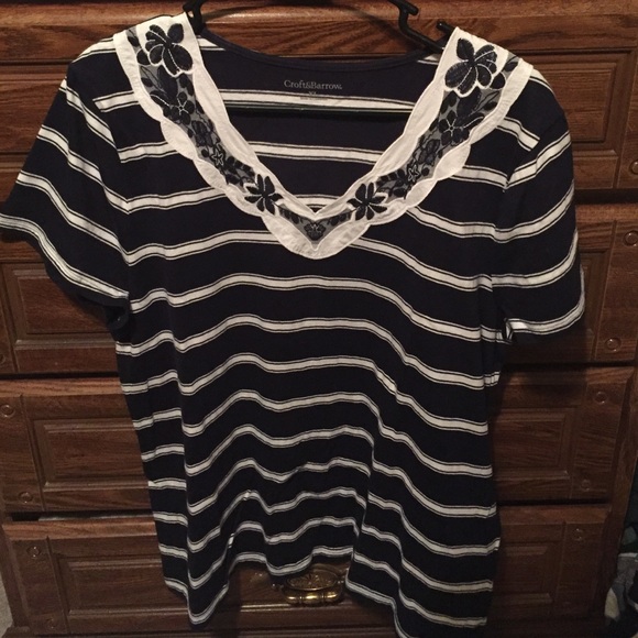 Croft & Barrow navy and white shirt