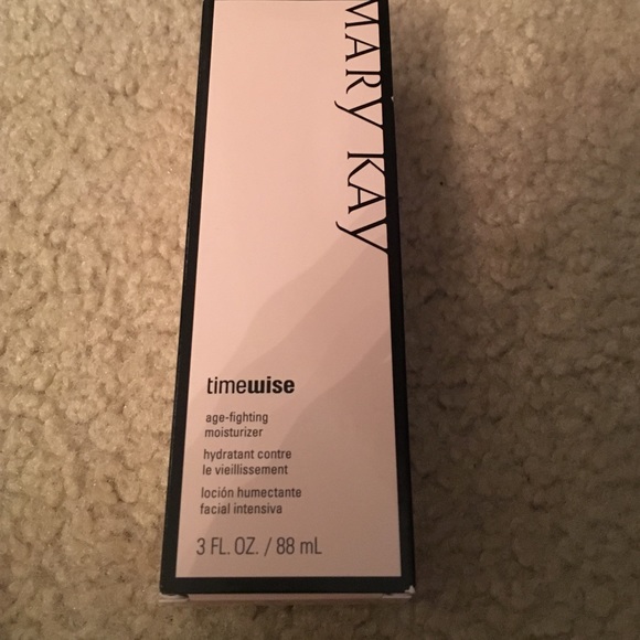 Mary Kay Timewise Age-Fighting Moisturizer