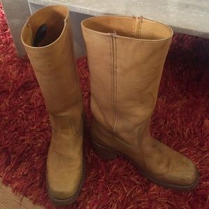 Frye Campus 14L boots / size 9 / color: banana
