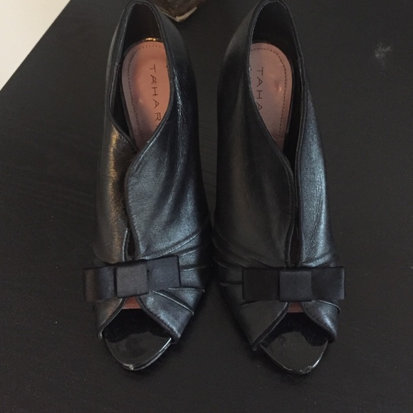 Peep toe heels Tahari