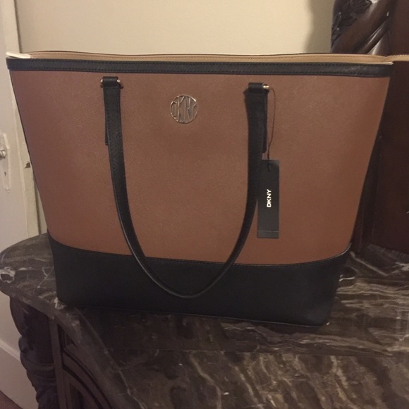 DKNY - Donna Karan NY, negotiable price. - Picture 1 of 3