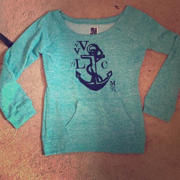 Volcom wide shoulder crew neck