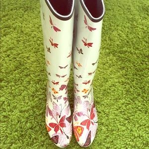 Rain boots!!!!!🌂☔️💧