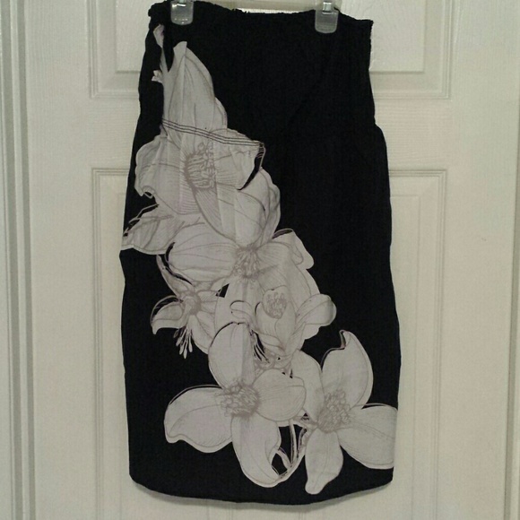 Super cute halter top or cover up