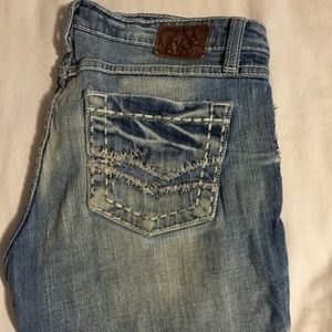 Size 28x 31 1/2 BKE Stella jeans