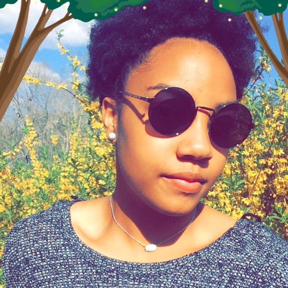 Meet your Posher, Alex - Picture 1 of 1