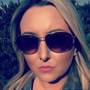 Meet your Posher, Erika