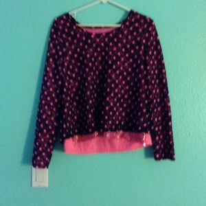 Long sleeved shirt with pokodots