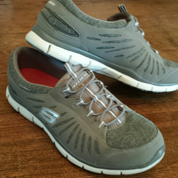 Cute grey Sketchers flex