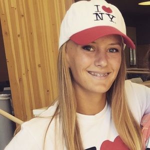 Meet your Posher, April