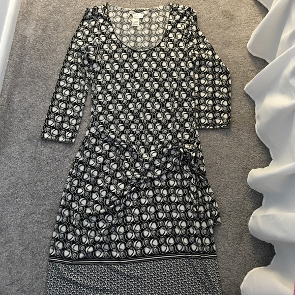 Pretty Black and White Dress