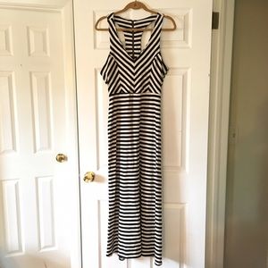 Black & white racerback maxi dress