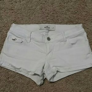 Low rise short-short white denim shorts