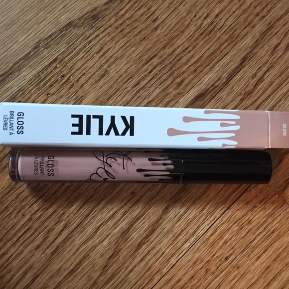 Kylie Gloss - So Cute color